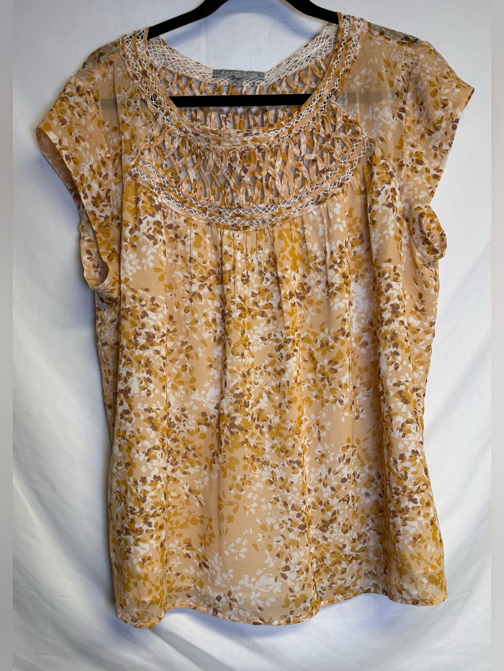 Daniel Rainn Mustard Floral Woven-Yoke Cap Sleeve Blouse